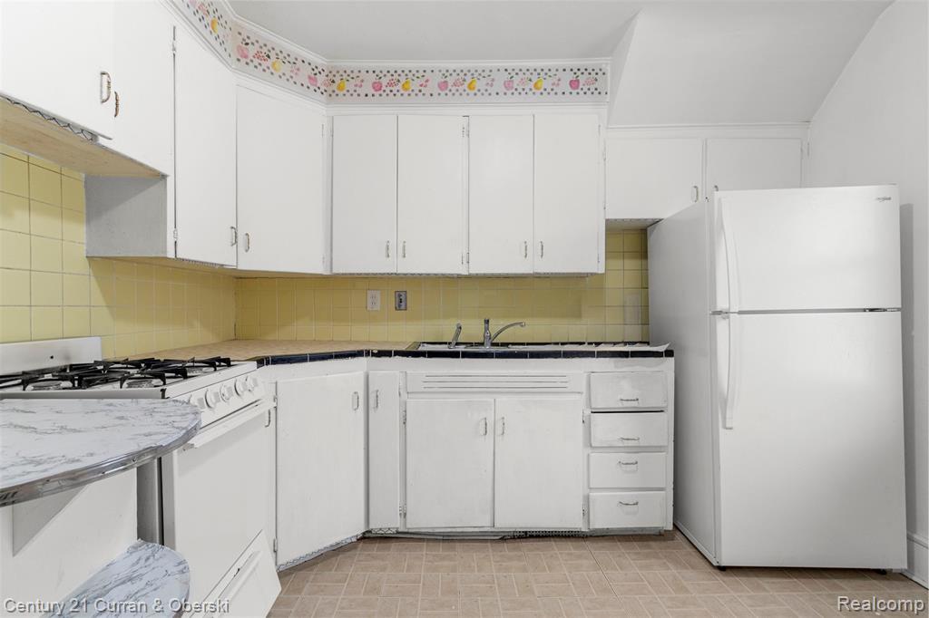 6559 Barrie Street, Dearborn, MI, 48126