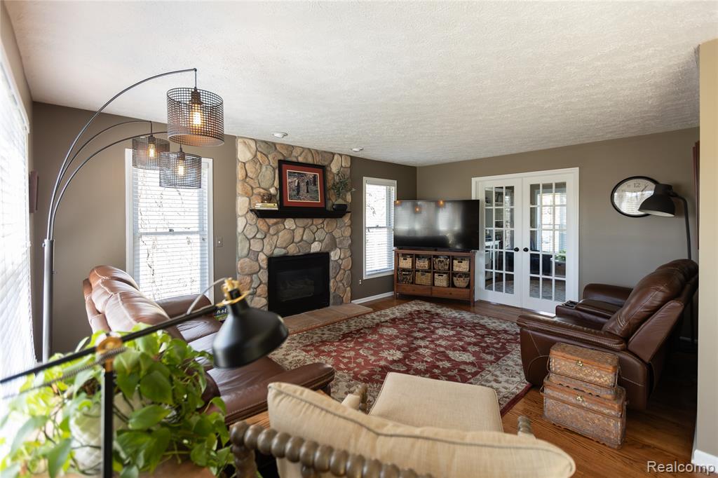 7988 Hillside Lakes Drive, Brighton, MI 48116 — Photo 2