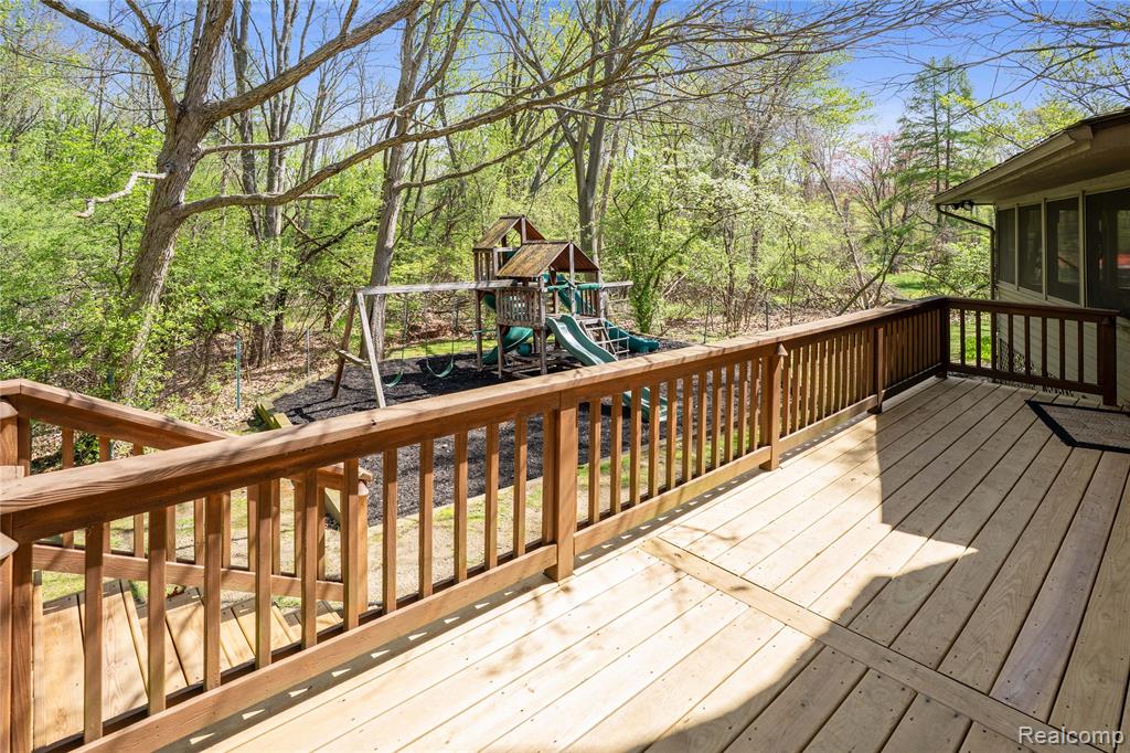 32870 Bingham Lane, Bingham Farms, MI 48025 — Photo 76