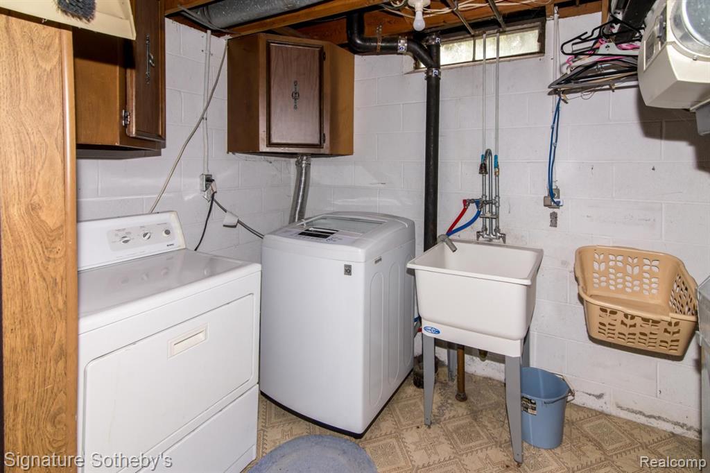 6279 WALKER Court, Troy, MI 48085 — Photo 43