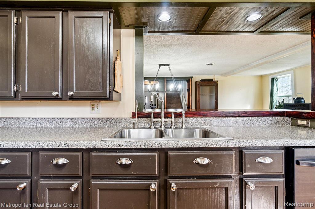 4750 GROVELAND Road, Ortonville, MI 48462 — Photo 14
