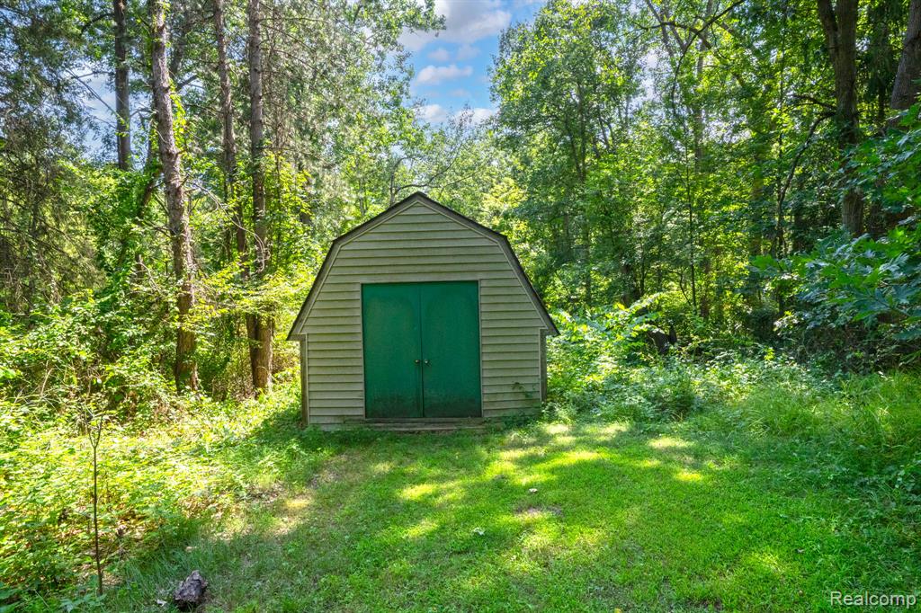 940 W Predmore Road, Oakland, MI — Photo 52