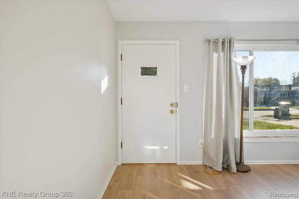15464 Mulberry Street, Southgate, MI 48195 — Photo 8
