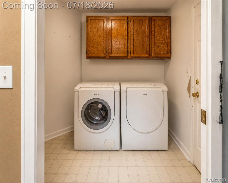 7482 Sheffield, West Bloomfield, MI — Photo 31