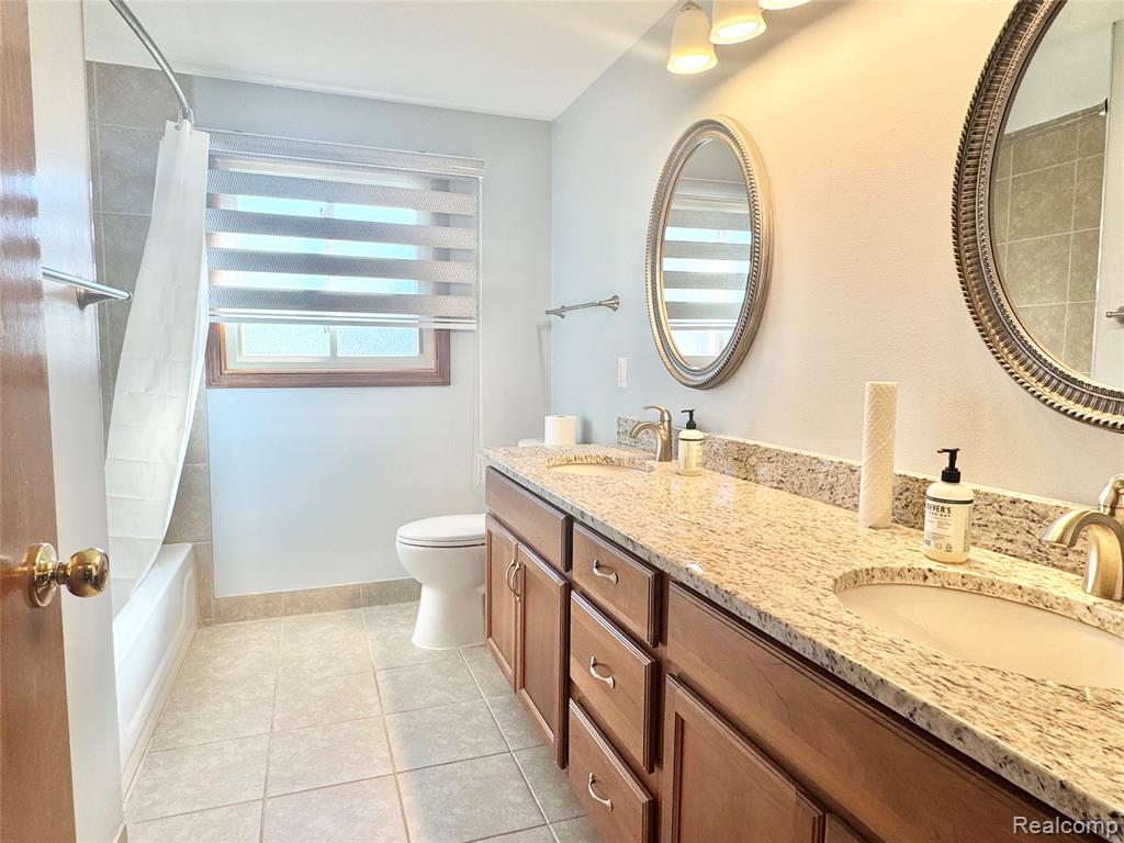 6186 Smithfield Drive, Troy, MI 48085 — Photo 12