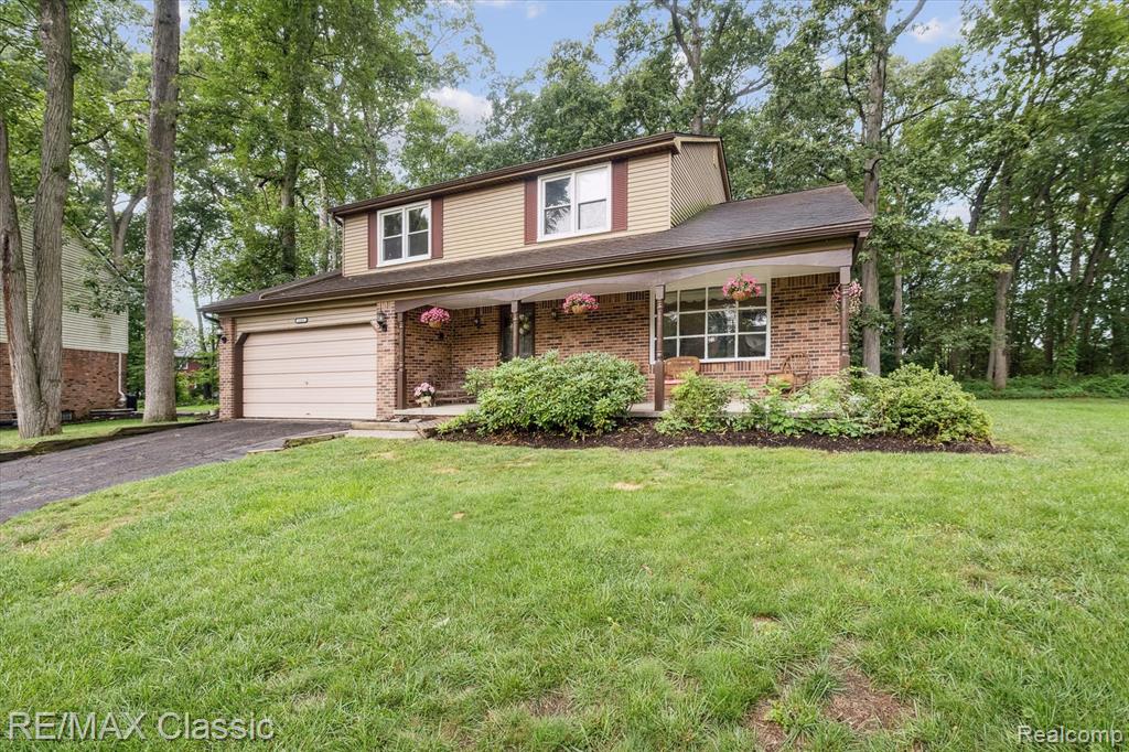 1561 Waters Edge Court, Wixom, MI 48393 — Photo 4
