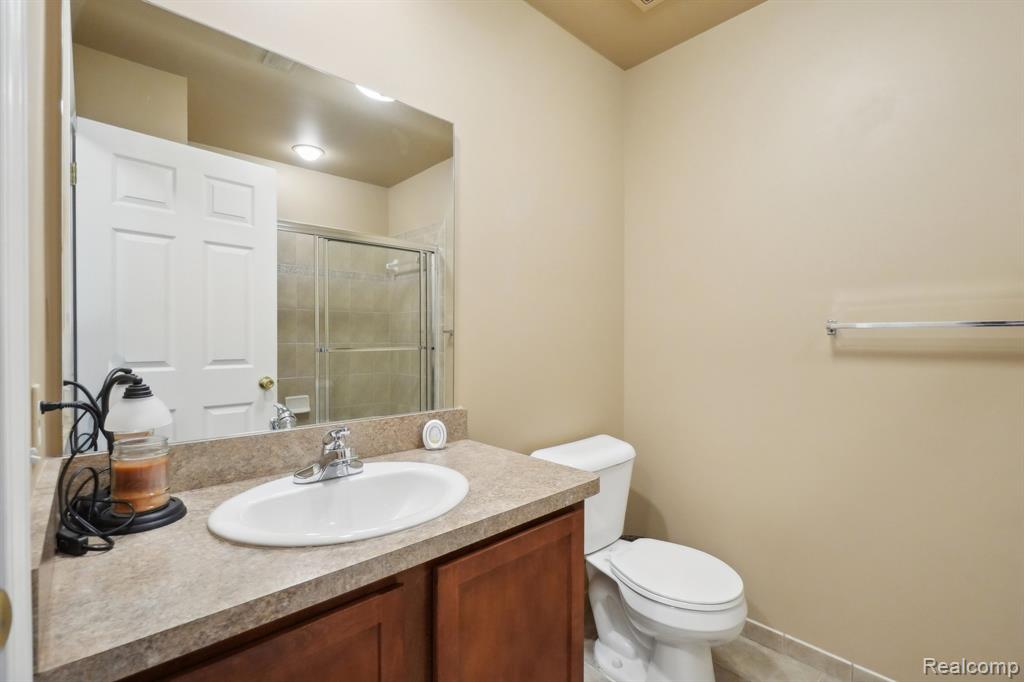 53128 E PROVIDENCE Drive, Shelby Twp, MI 48316 — Photo 12