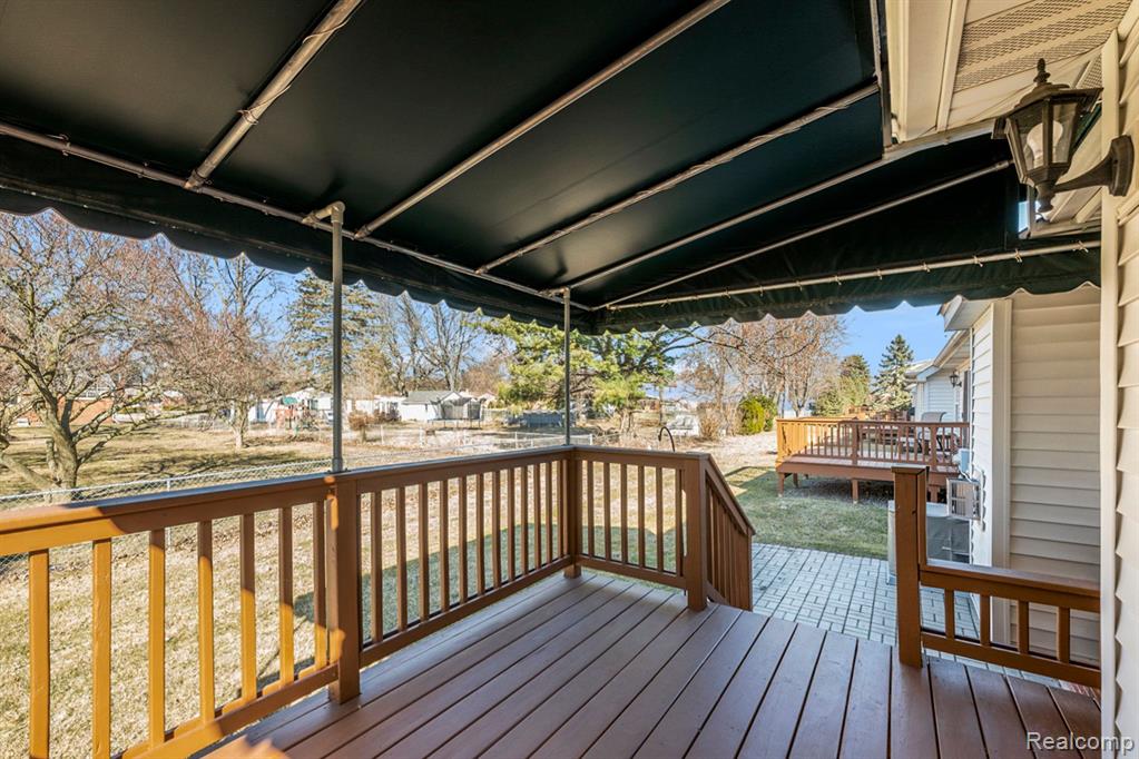 44427 Patricia Drive, Sterling Heights, MI 48314 — Photo 25