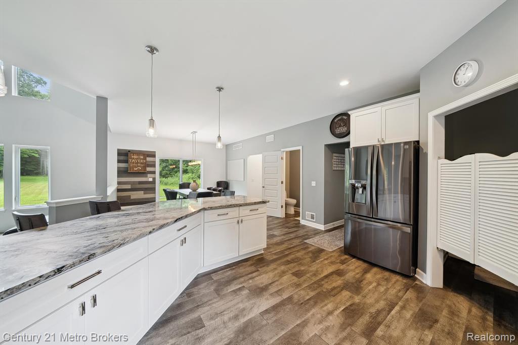 9119 Hegel Road, Goodrich Vlg, MI — Photo 16