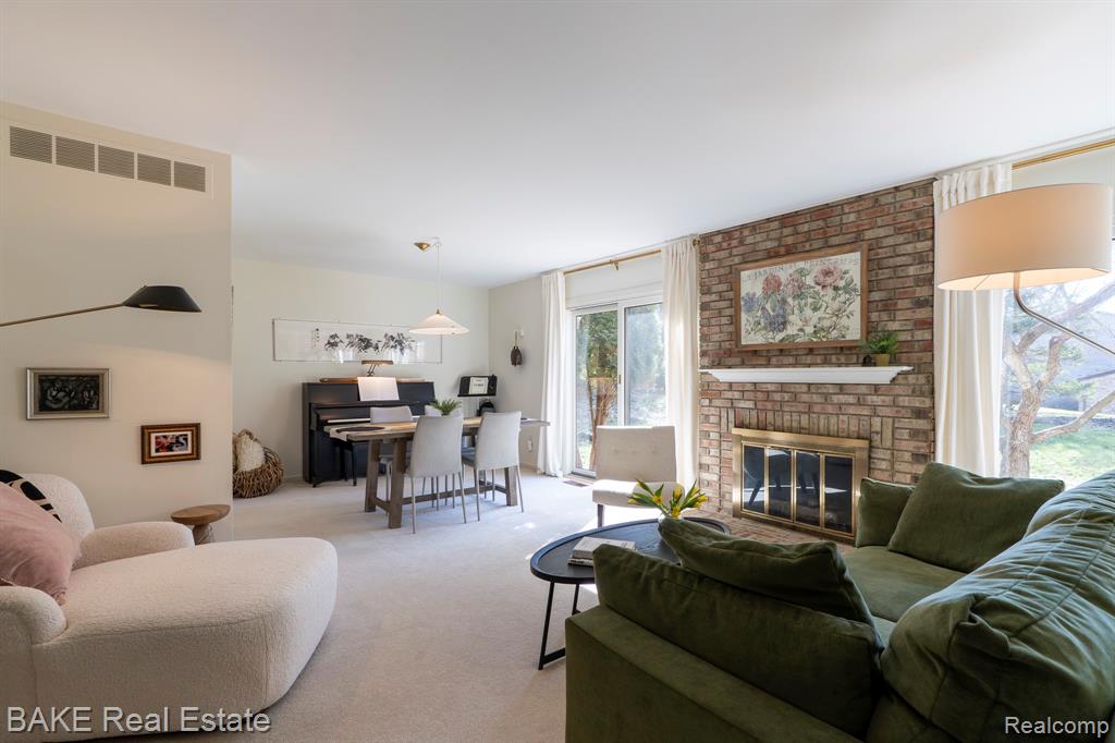 881 Greenhills Drive, Ann Arbor, MI 48105 — Photo 11