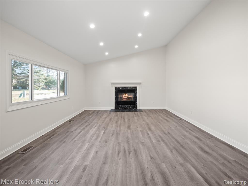 6150 Anne Drive, West Bloomfield, MI — Photo 9