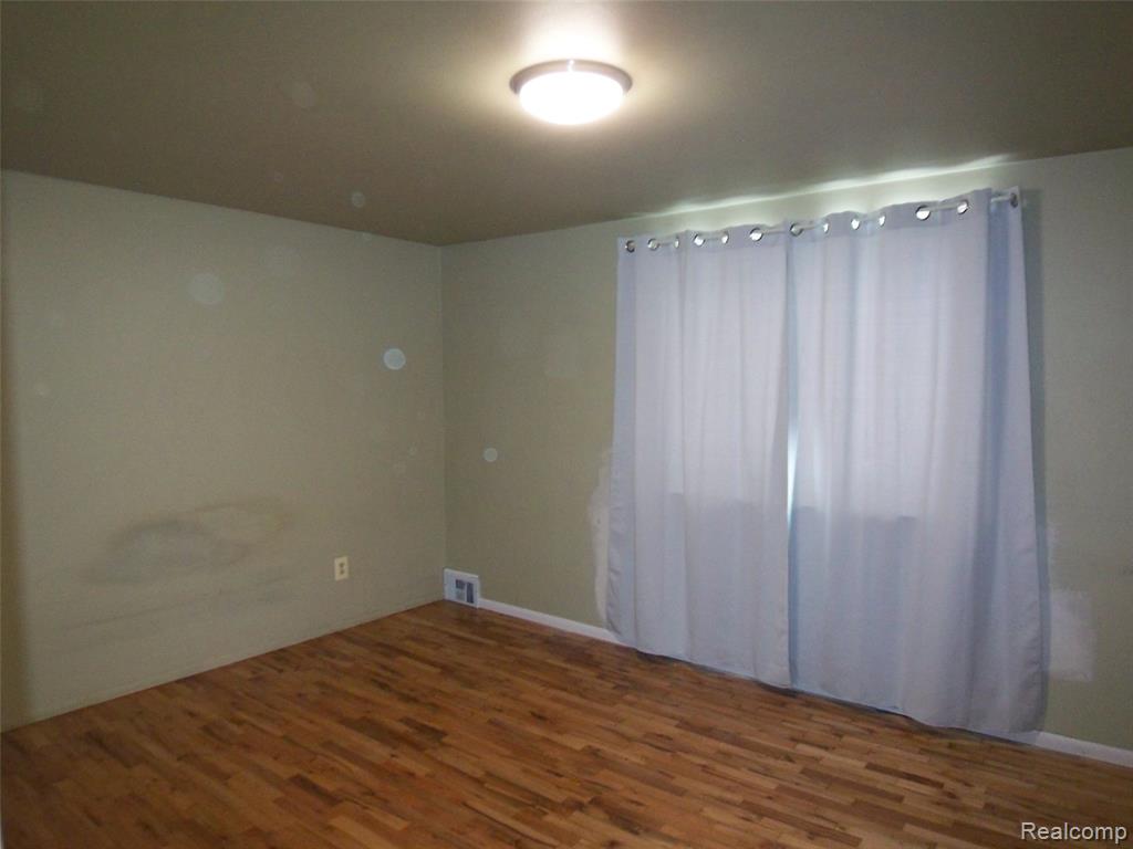 18708 Kendell Court, Clinton Twp, MI 48035 — Photo 15