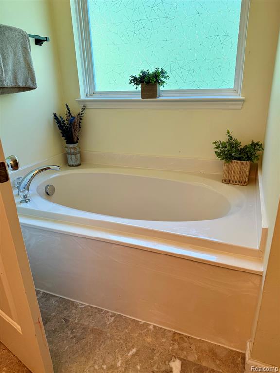 419 Otter Run Road, Holly, MI 48442 — Photo 32