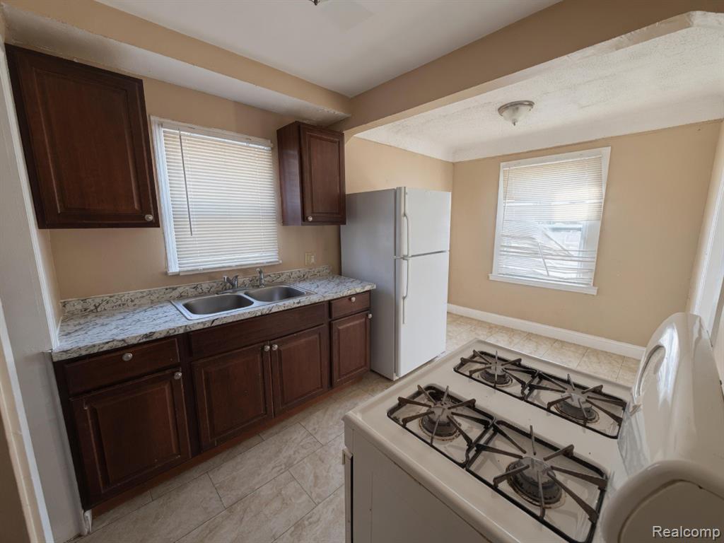 14248 Stansbury Street - Photo 4