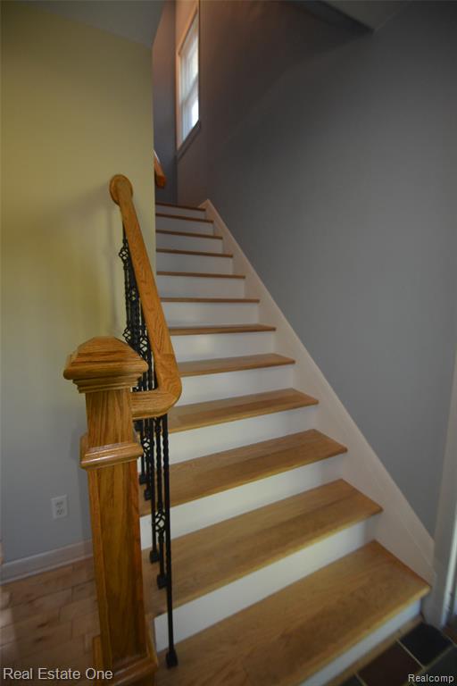 615 Willard Avenue, Rochester Hills, MI 48307 — Photo 14