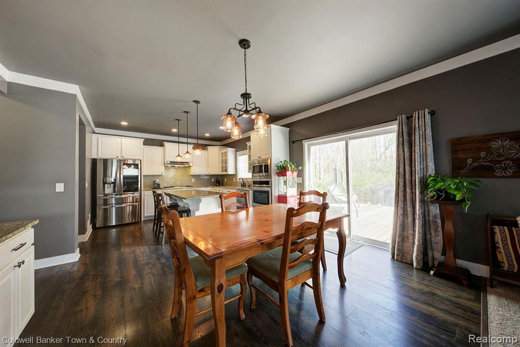 5515 BRILLIANT Circle, Howell, MI 48855 — Photo 3