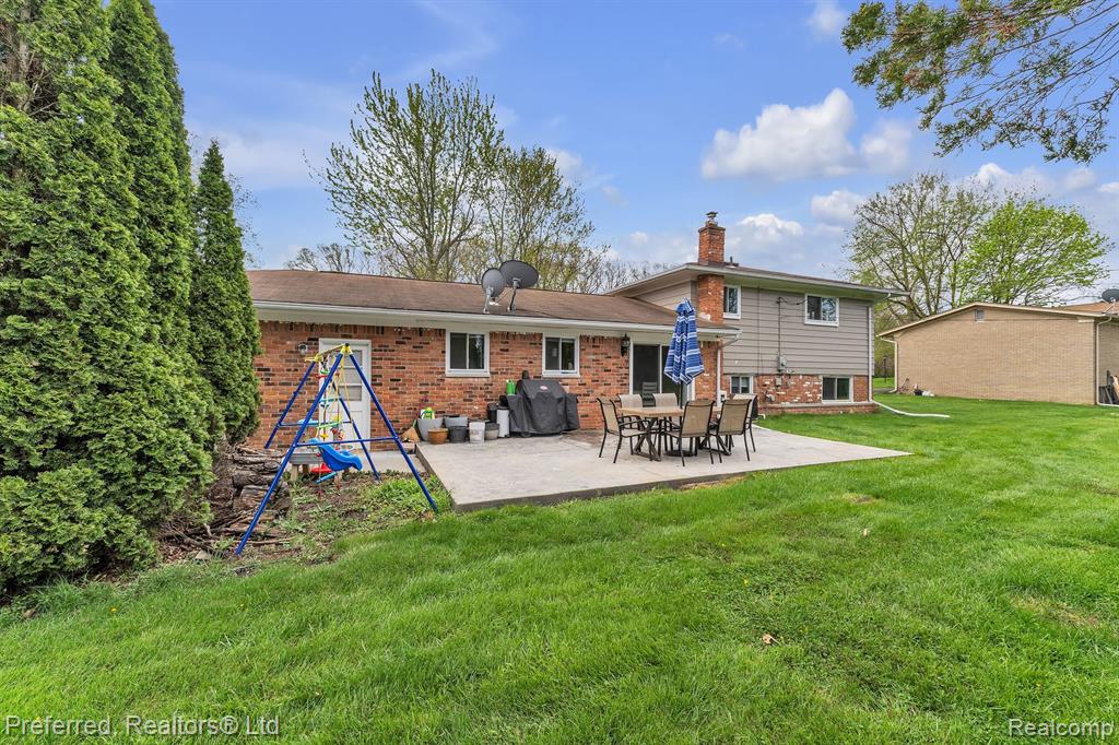 8722 WOODSHIRE Drive, White Lake, MI — Photo 38