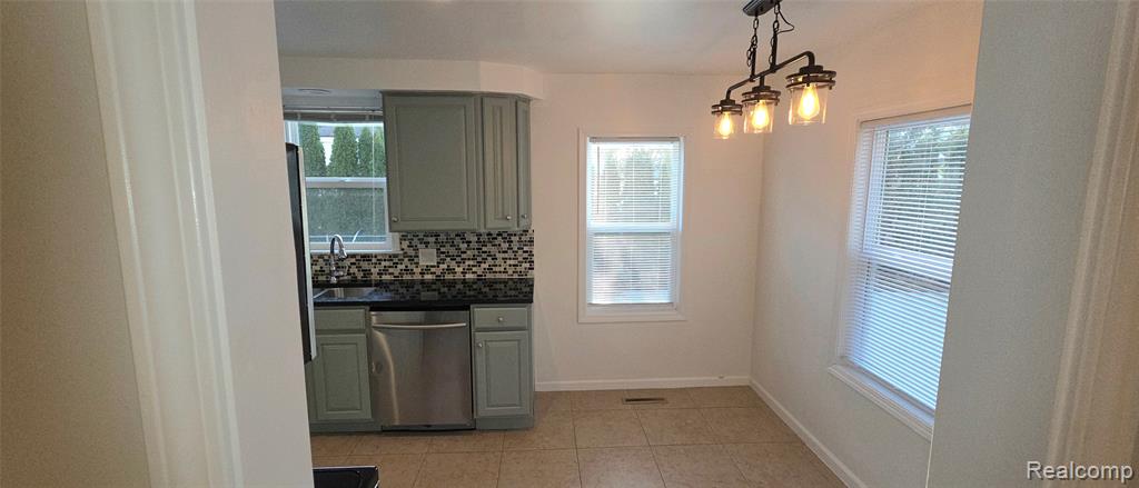 5399 Kreger Street, Sterling Heights, MI 48310 — Photo 15
