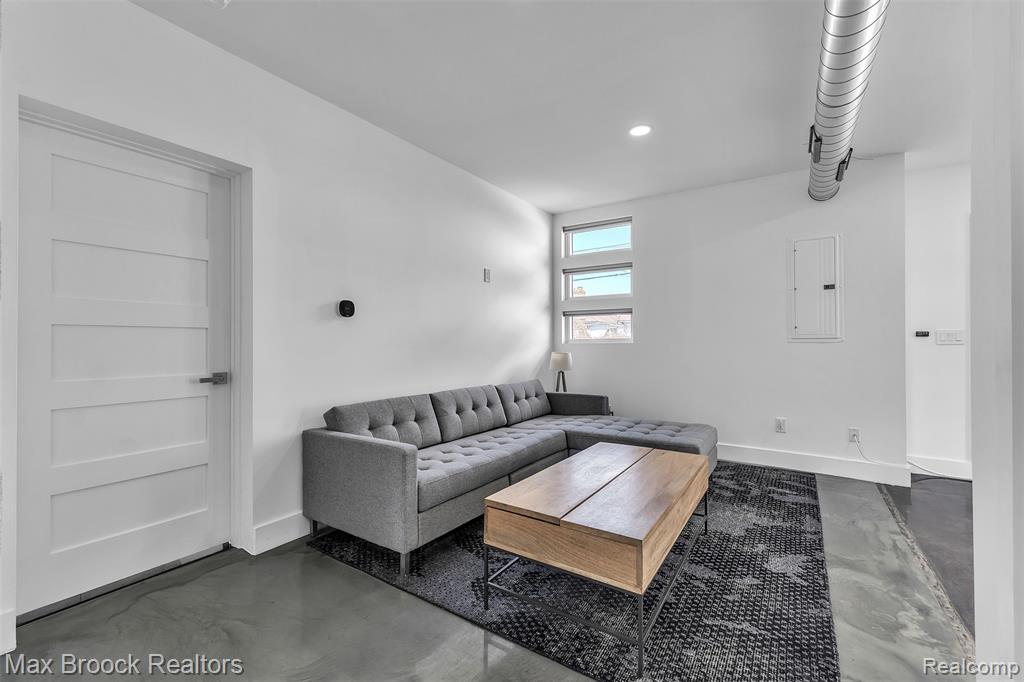 51 E Shevlin Avenue, Hazel Park, MI 48030 — Photo 19