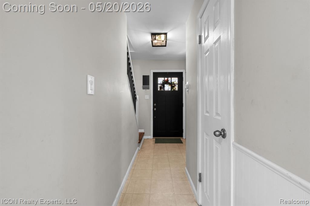 23516 Kim Drive, Clinton Twp, MI 48035 — Photo 7