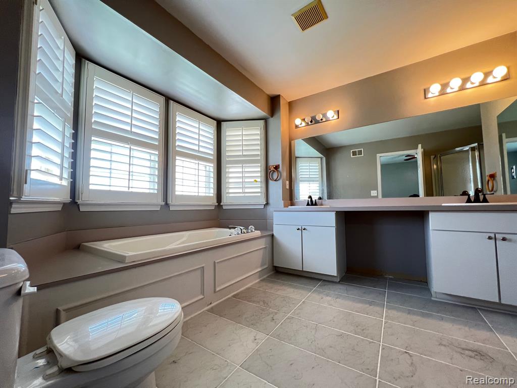 4174 HUNTERS Circle E, Canton, MI 48188 — Photo 13