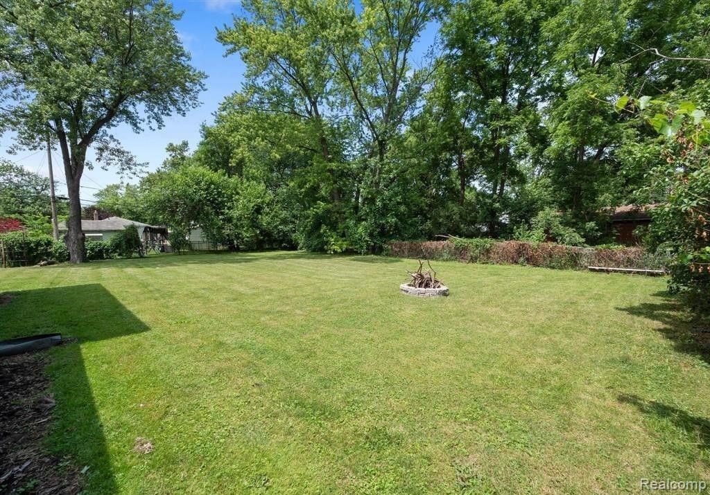5642 Weddell Street, Dearborn Heights, MI 48125 — Photo 18
