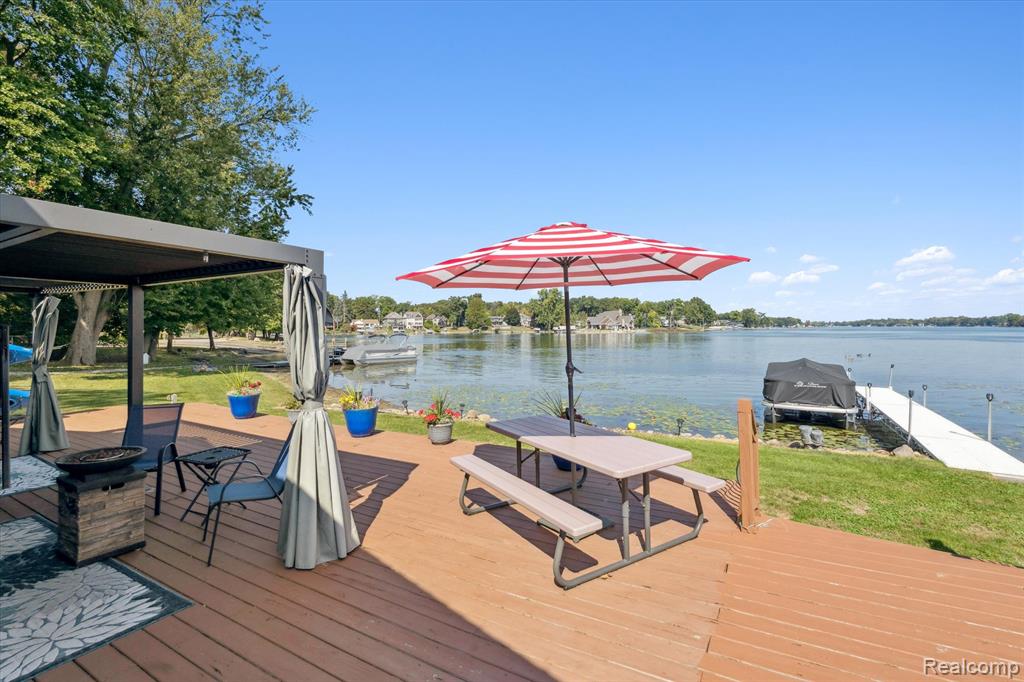 2236 Grove Park Road, Fenton, MI 48430 — Photo 33