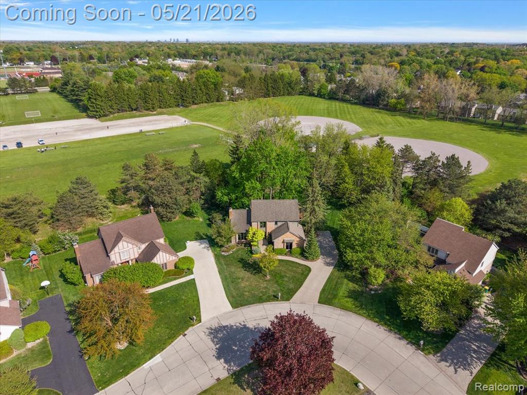 33891 Yorkridge Street, Farmington, MI 48331 — Photo 18