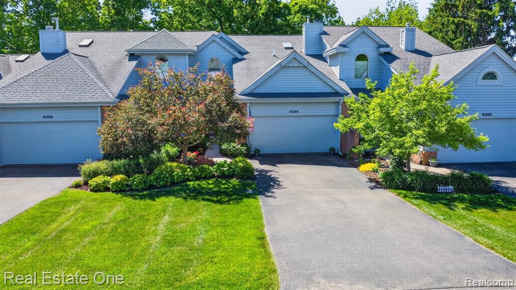 6586 Scenic Pines Court, 43, Clarkston, MI — Photo 2