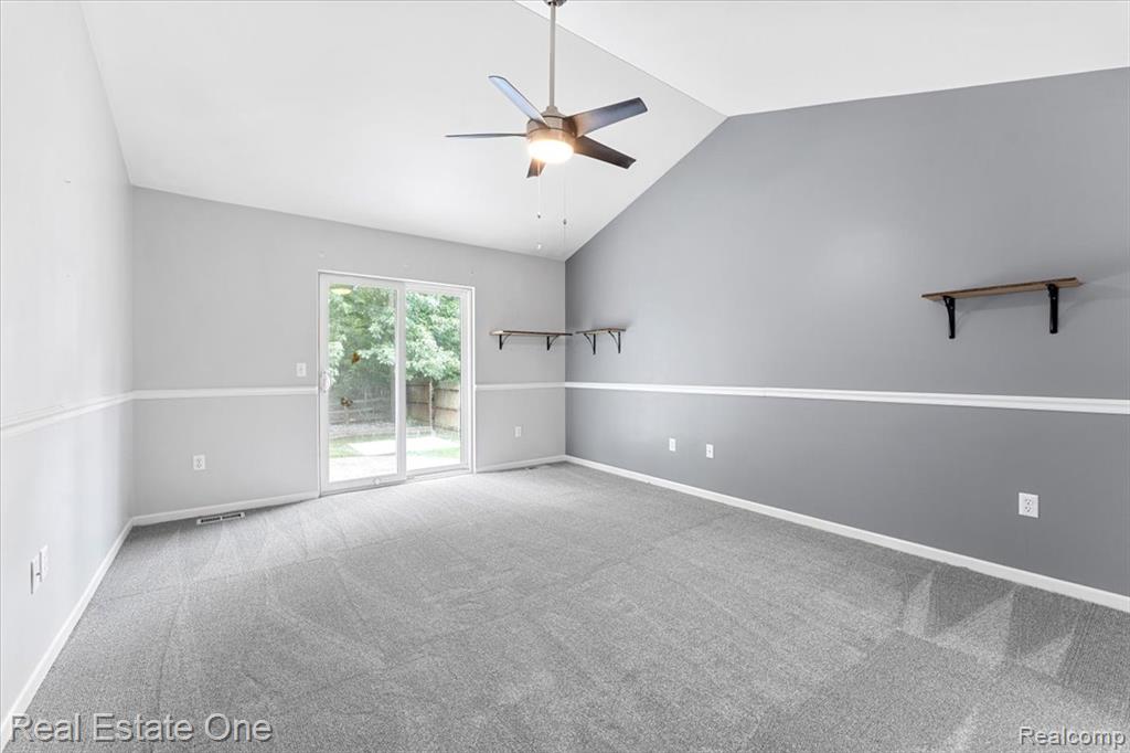 30026 Huron Meadows Drive, Rockwood, MI — Photo 15