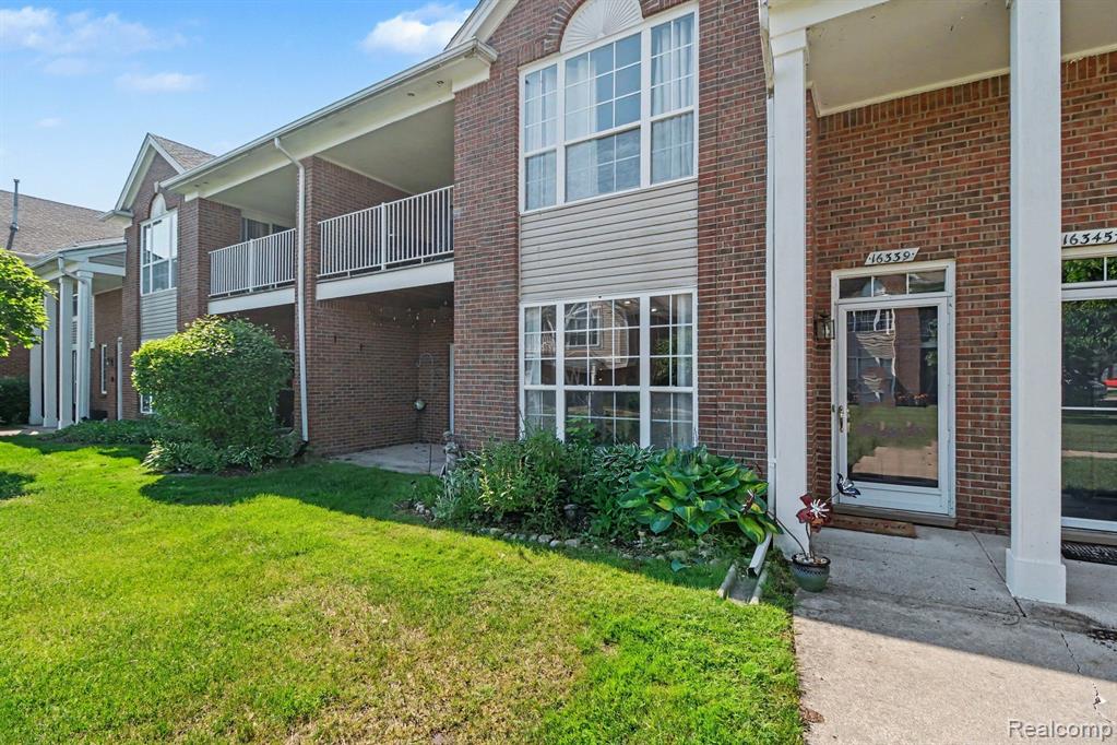 16339 Chatham Drive, Macomb, MI 48044 — Photo 2