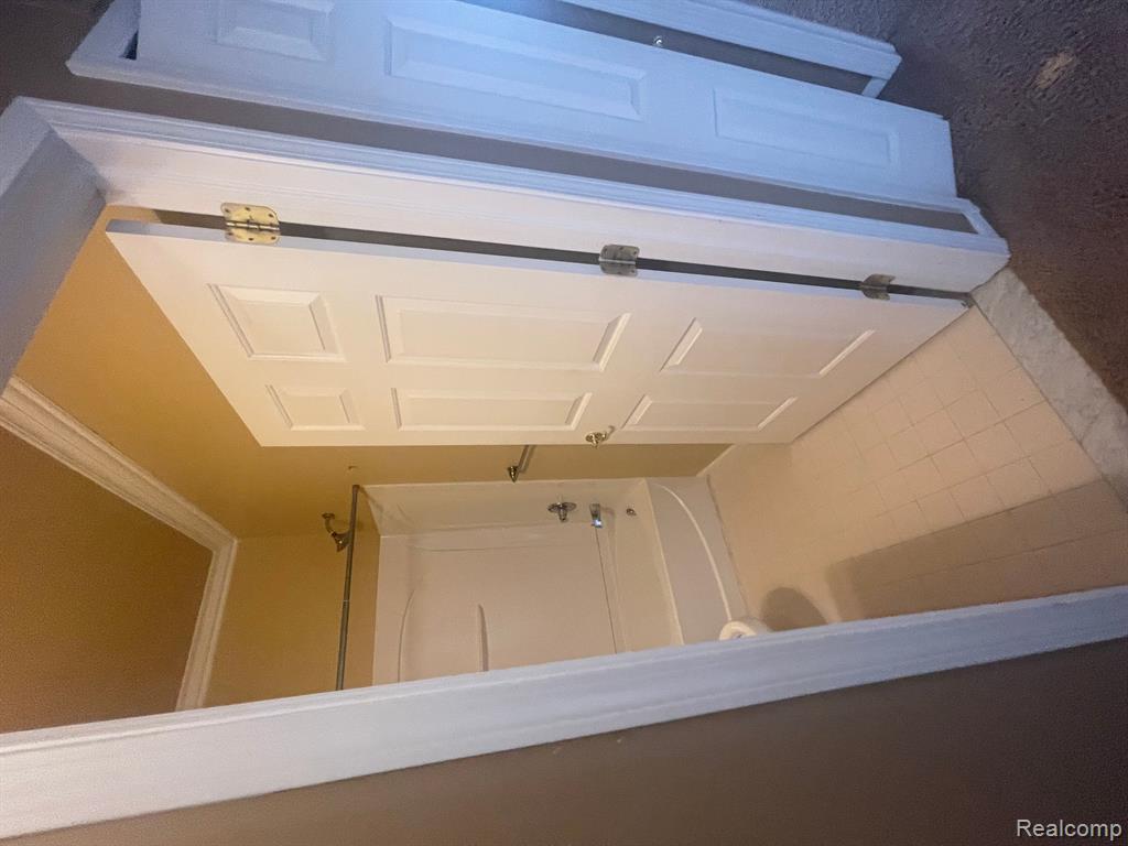 43054 STRAND Drive, Sterling Heights, MI 48313 — Photo 47