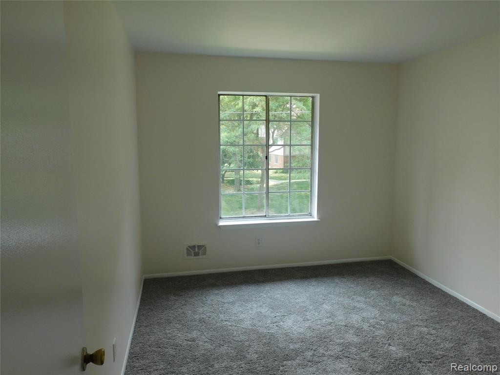 30268 Southfield Road, 229, Southfield, MI 48076 — Photo 10
