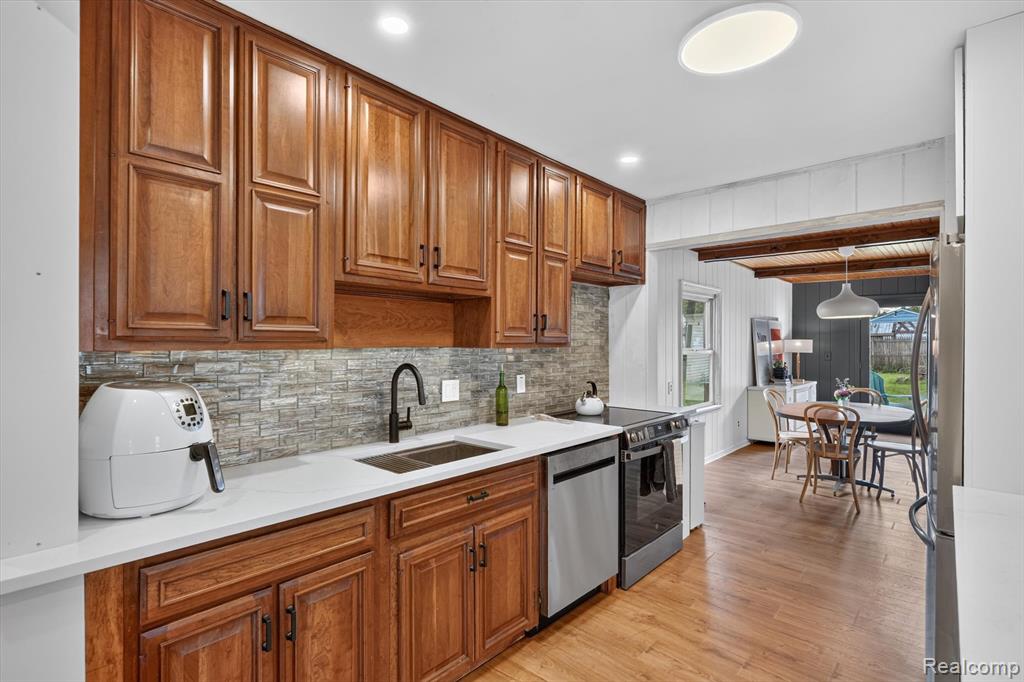 32326 Florence Street, Garden City, MI — Photo 13