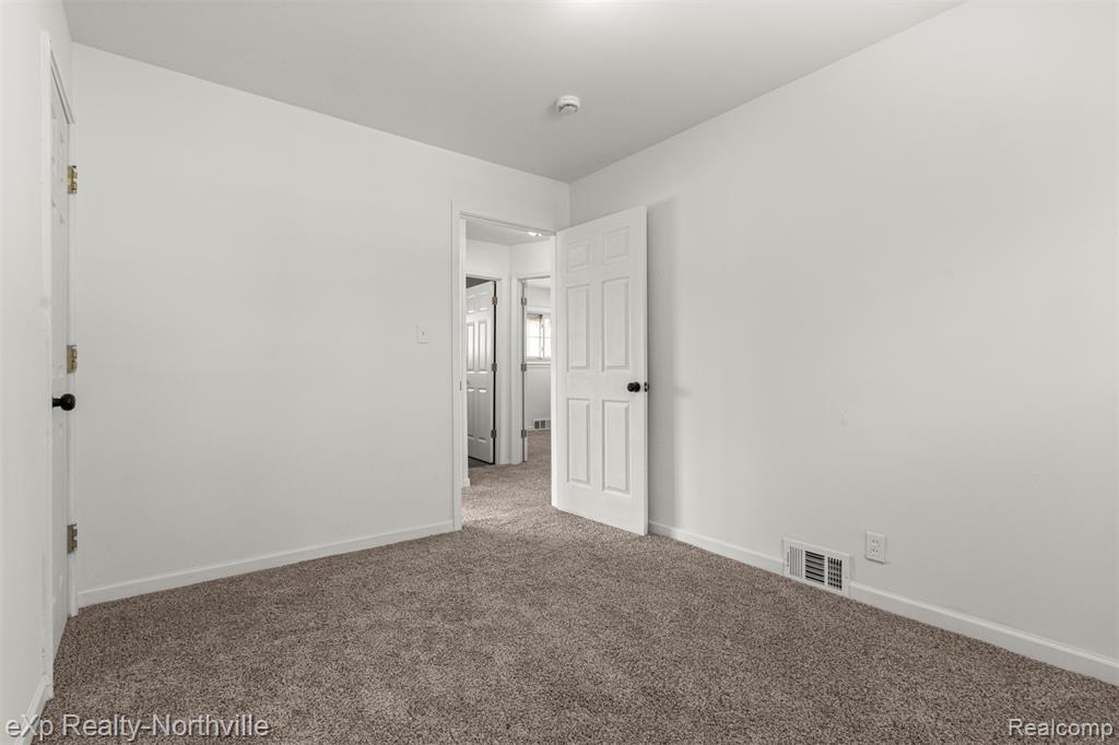 4675 Julius Boulevard, Westland, MI 48186 — Photo 30