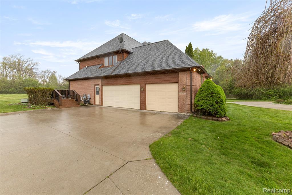 30060 Bristol Lane, Bingham Farms, MI 48025 — Photo 72