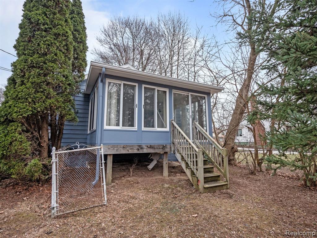 410 S Squirrel Road, Auburn Hills, MI 48326 — Photo 3
