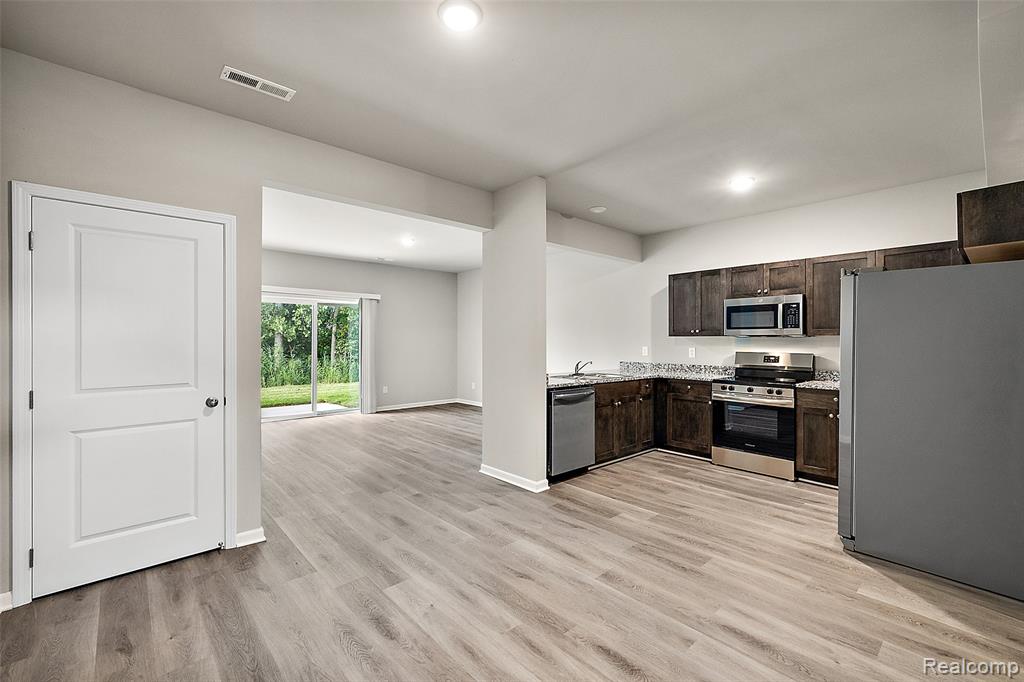 51402 Tides Drive, New Baltimore, MI — Photo 13