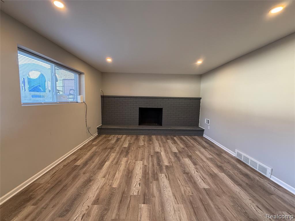 41229 N Central Drive, Sterling Heights, MI 48313 — Photo 17