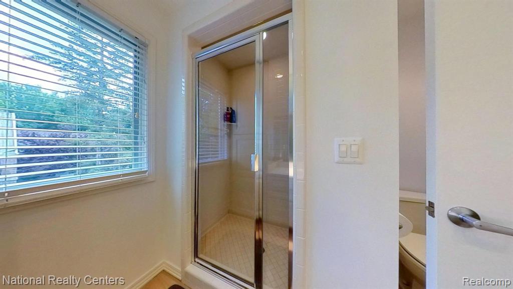 6783 Burtonwood Drive, West Bloomfield, MI — Photo 37