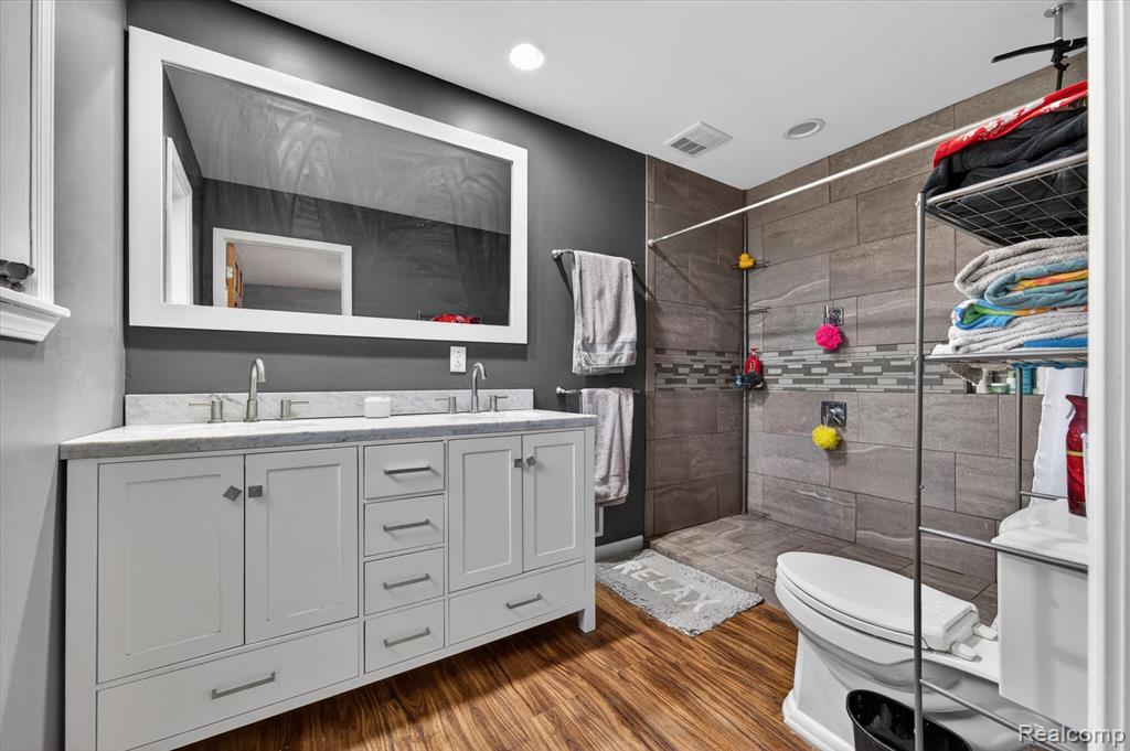 433 Walnut Drive, East China, MI — Photo 22