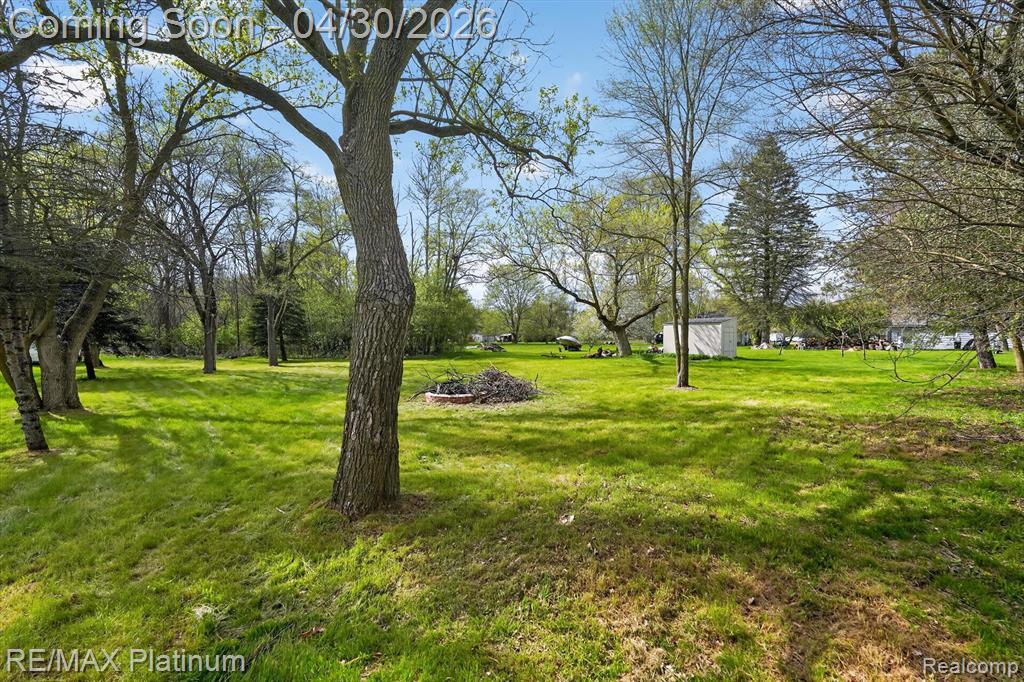 2417 Howald Avenue, Flint, MI 48504 — Photo 38
