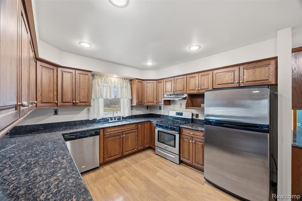 21650 Telegraph Road, Romulus, MI 48174 — Photo 16
