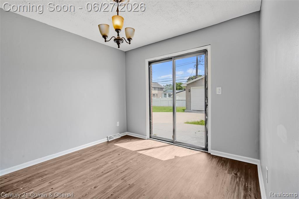 6042 Highview Street, Dearborn Heights, MI 48127 — Photo 14