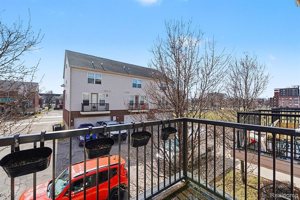 273 E PALMER Street, 3, Detroit, MI 48202 — Photo 34