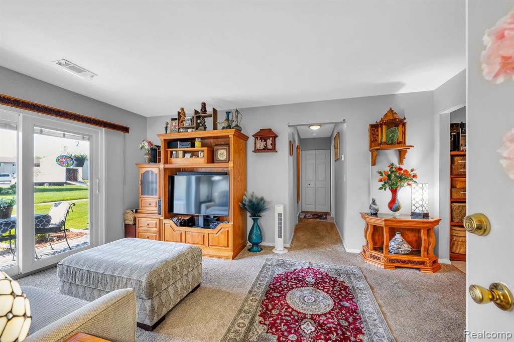 9921 ALLEN POINTE Drive, Allen Park, MI 48101 — Photo 14