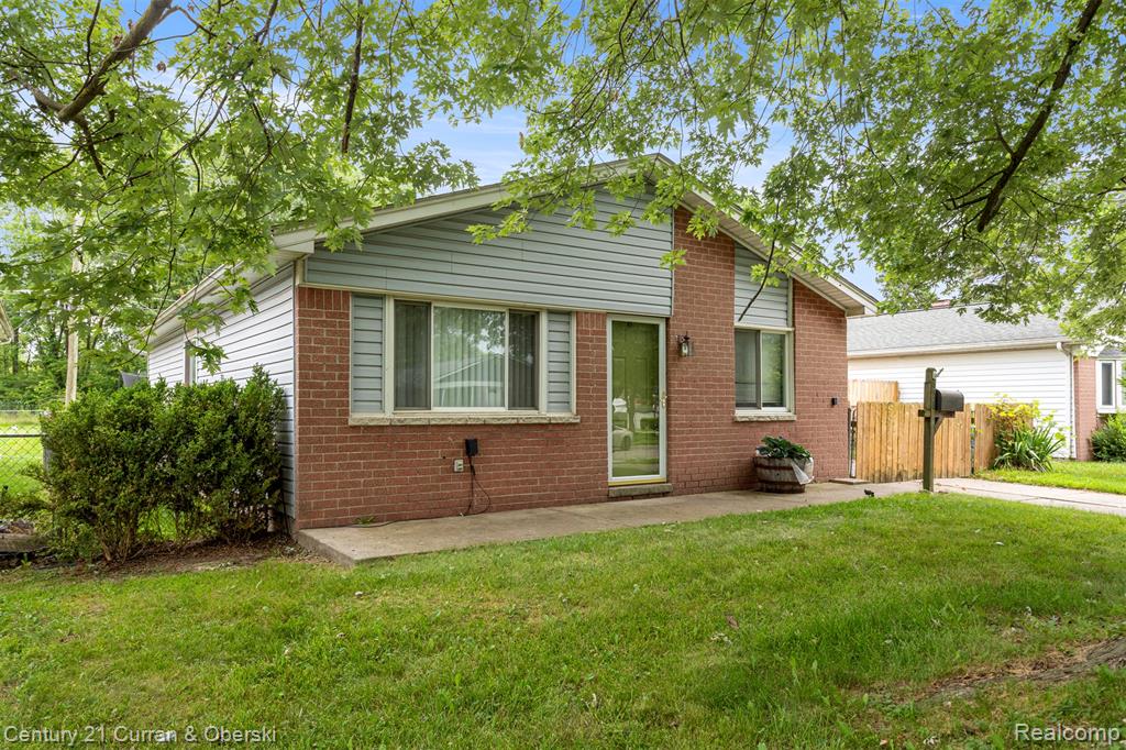4924 HAZEL Street, Dearborn Heights, MI 48125 — Photo 28