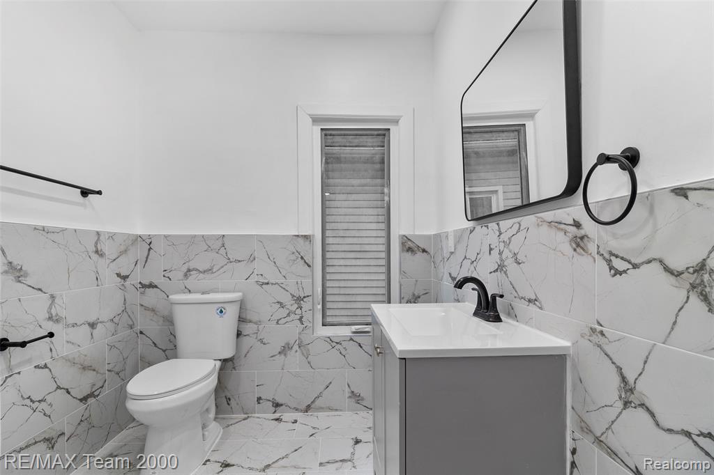 605 Eureka Road, Wyandotte, MI 48192 — Photo 16