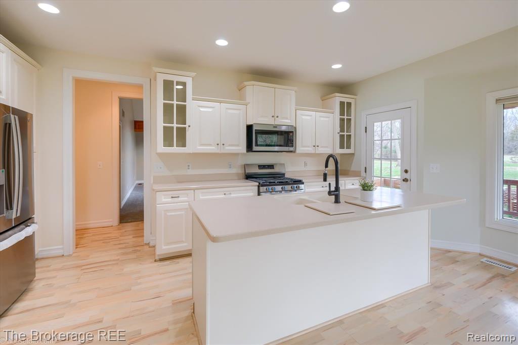 9055 N Island Drive, Flushing, MI 48433 — Photo 35