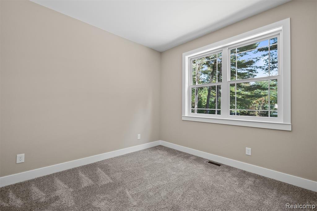 3743 KERRIEL Court, Commerce Twp, MI 48382 — Photo 19